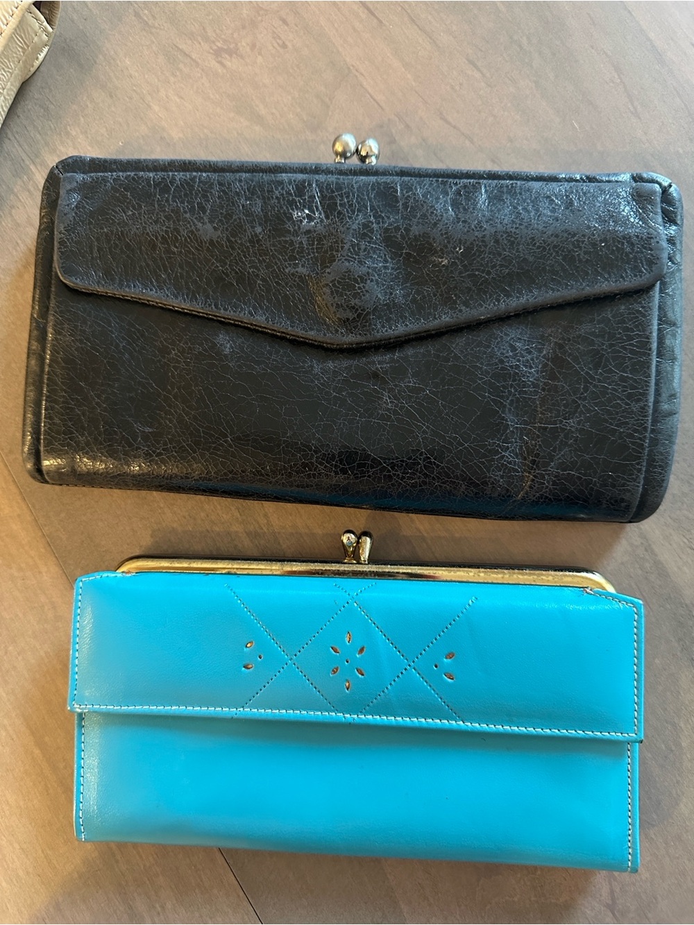 Project/reseller lot leather wallet/purse Bundle - Coach, Hobo, Patricia Nash - Picture 15 of 16